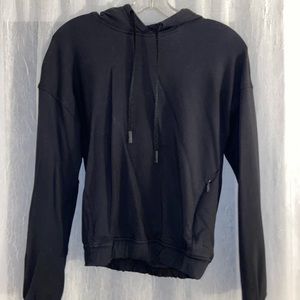 Lululemon cropped hoodie